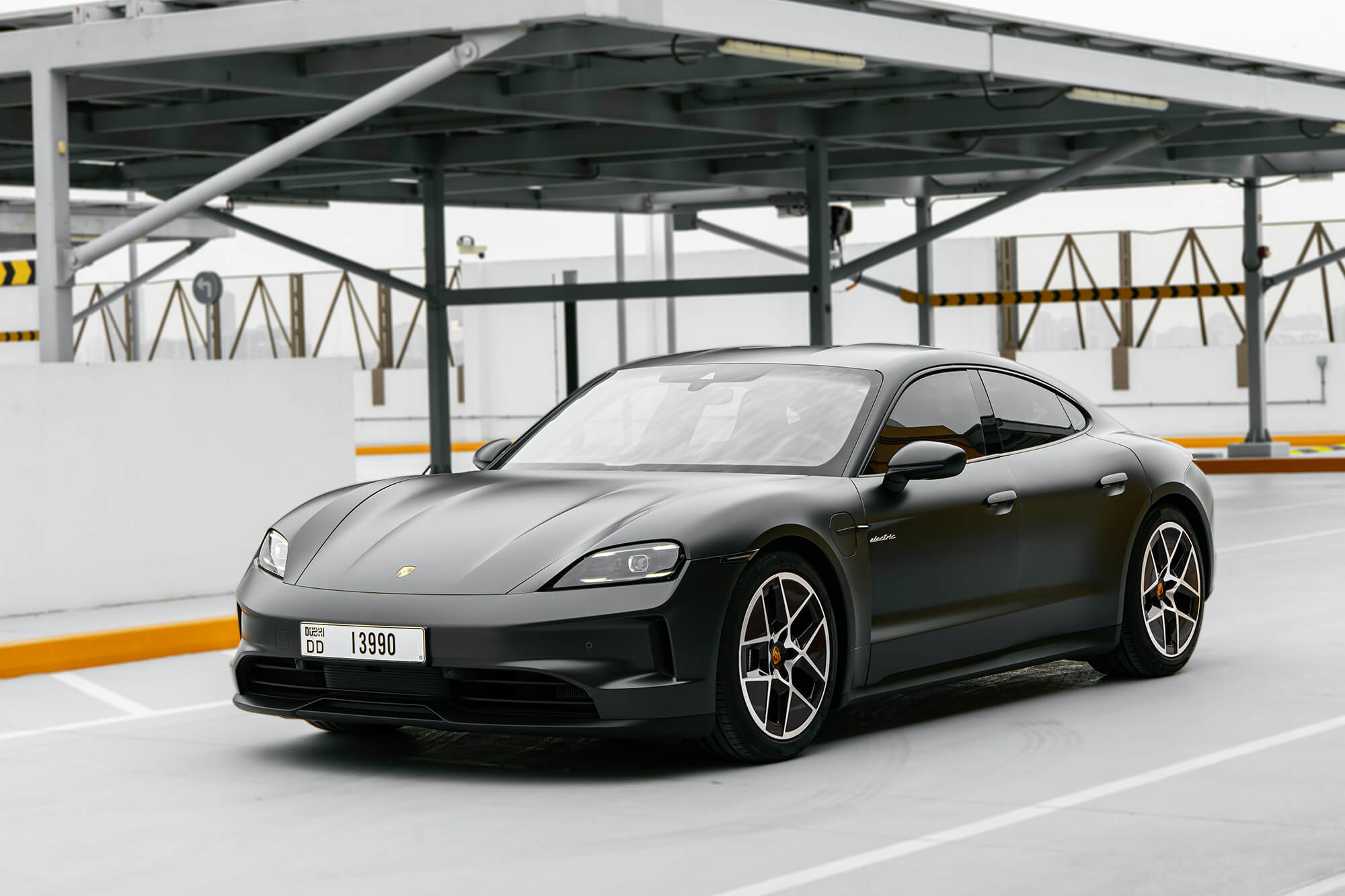 Porsche Taycan Grigio Opaco