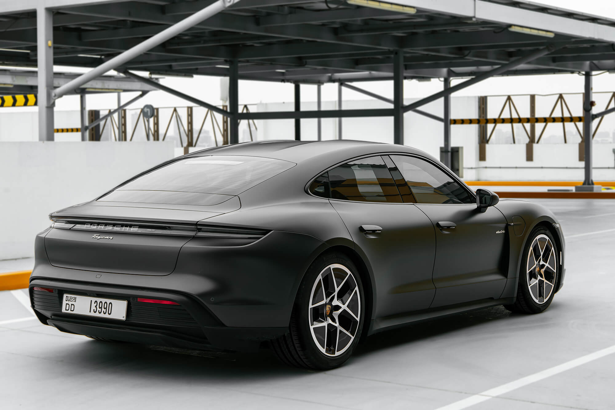 Porsche Taycan Grigio Opaco