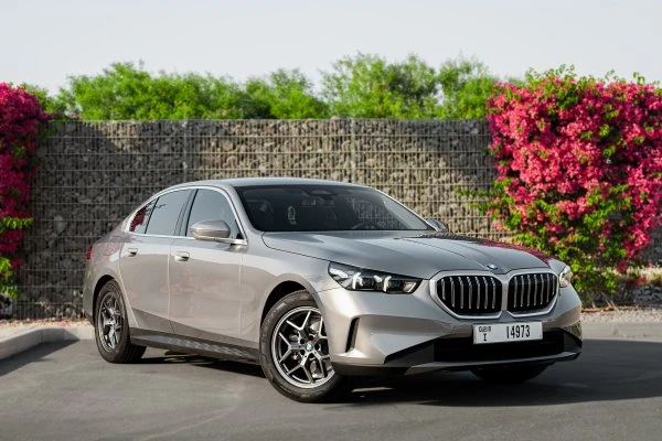 BMW 520I NEUE GENERATION GRAU