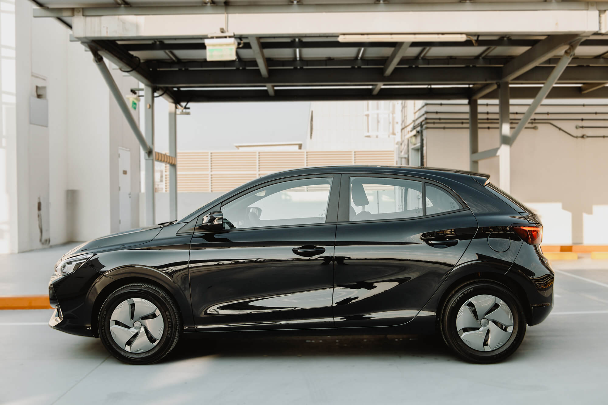 MG 3 Black