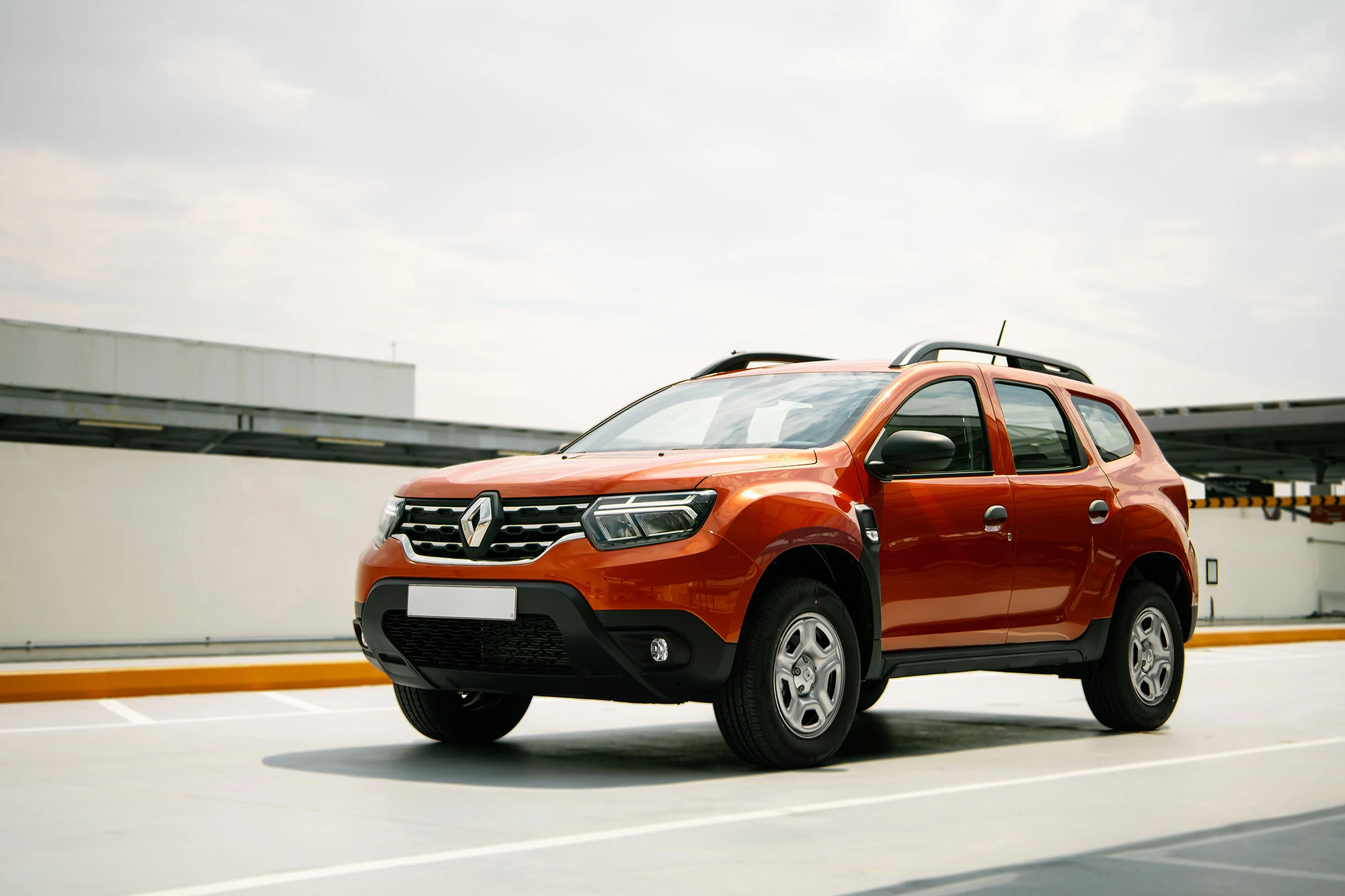 Renault Duster оранжевый