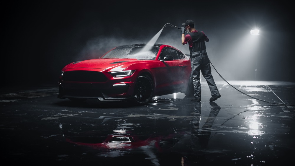 L'auto viene pulita prima della consegna?