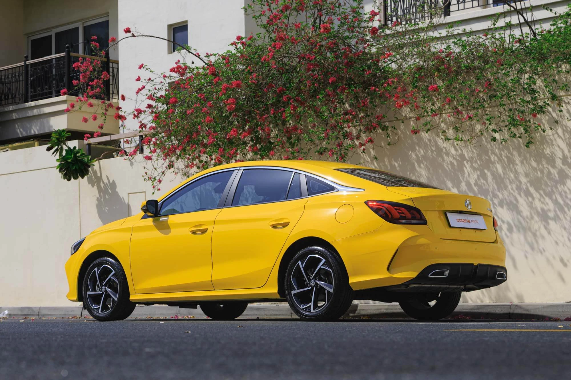 MG GT Yellow