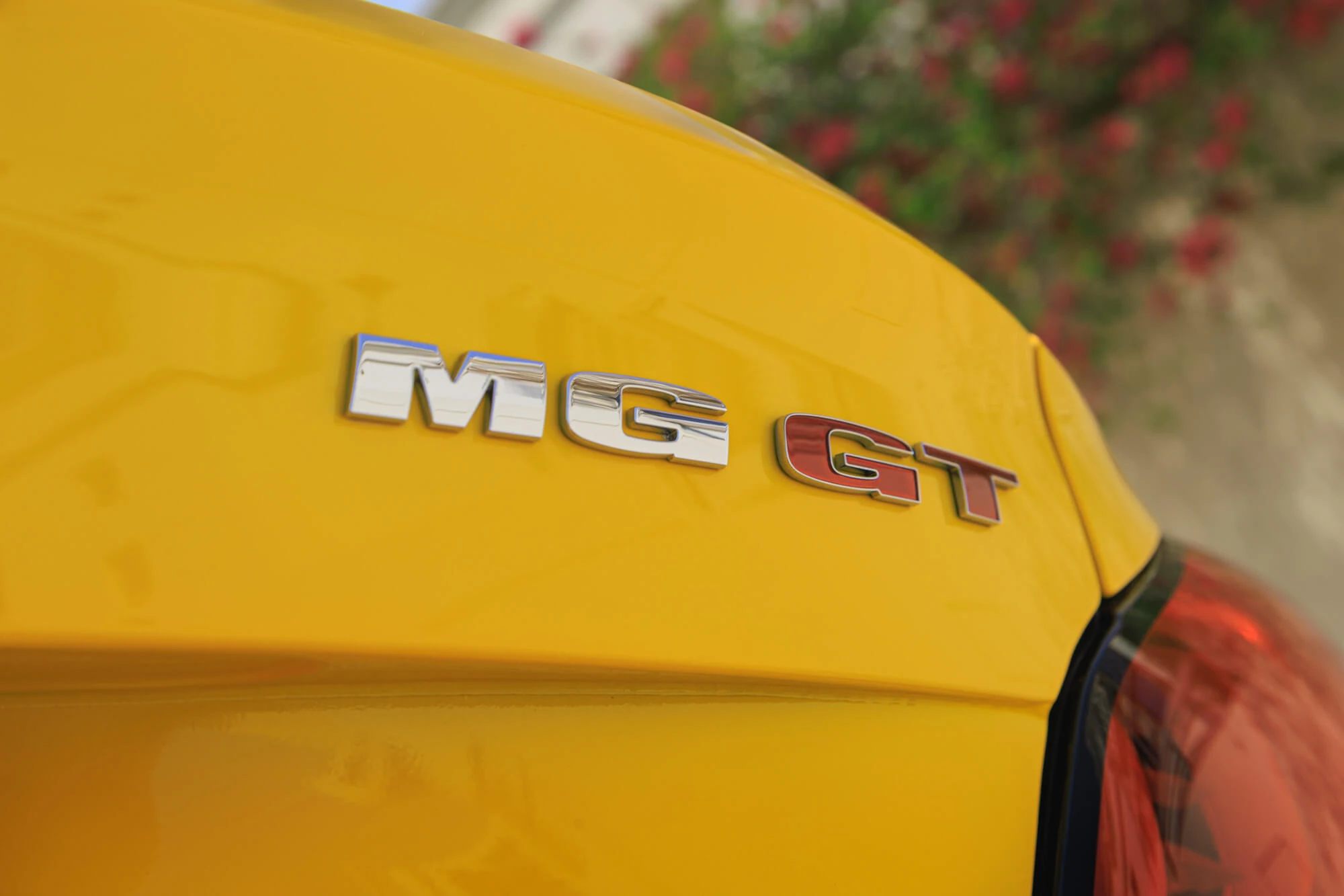 MG GT Yellow