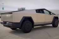 Tesla Cybertruck Plata