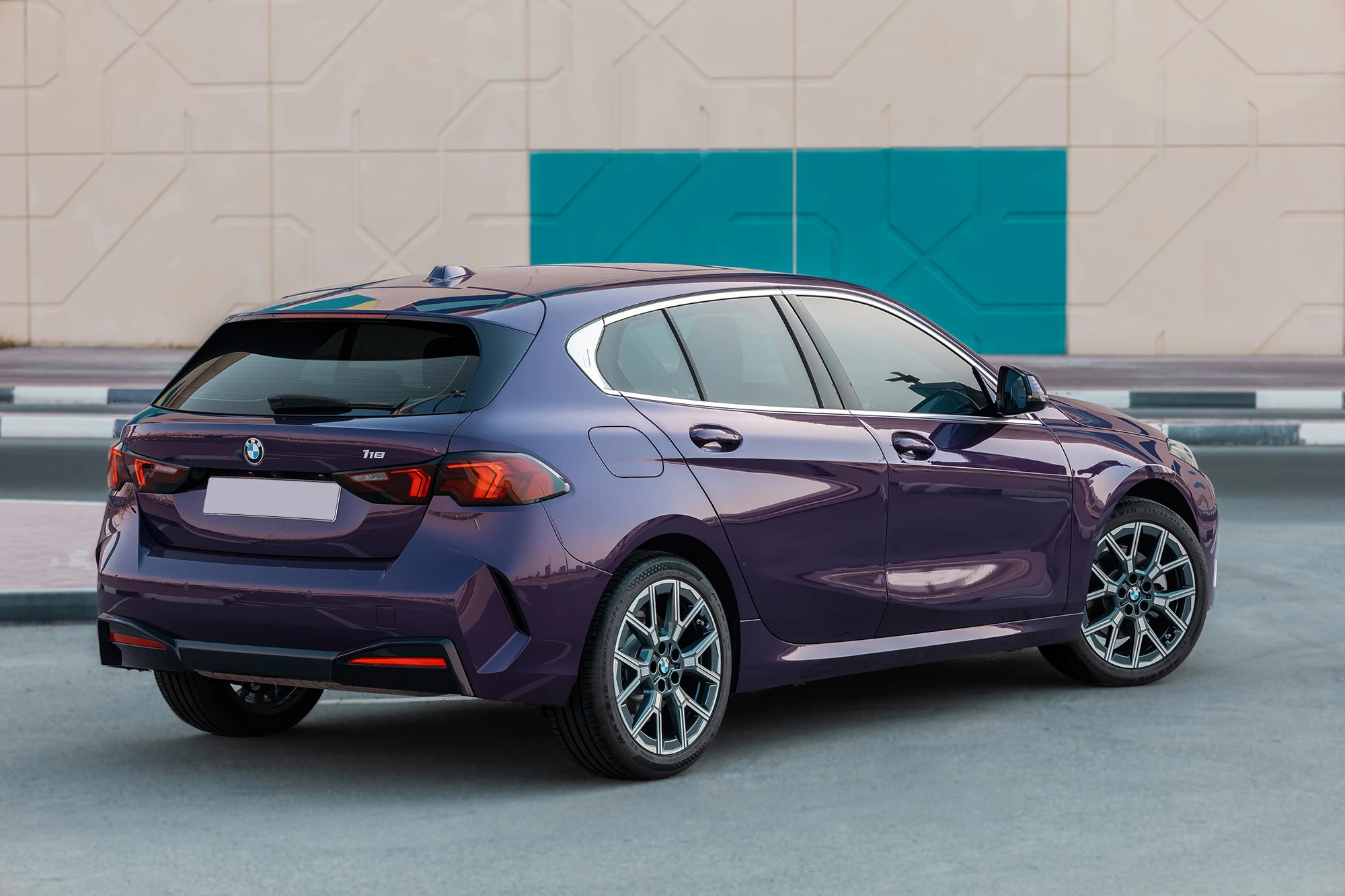 BMW 118i Nova Geração Roxo BMW 118i Nova Geração Roxo