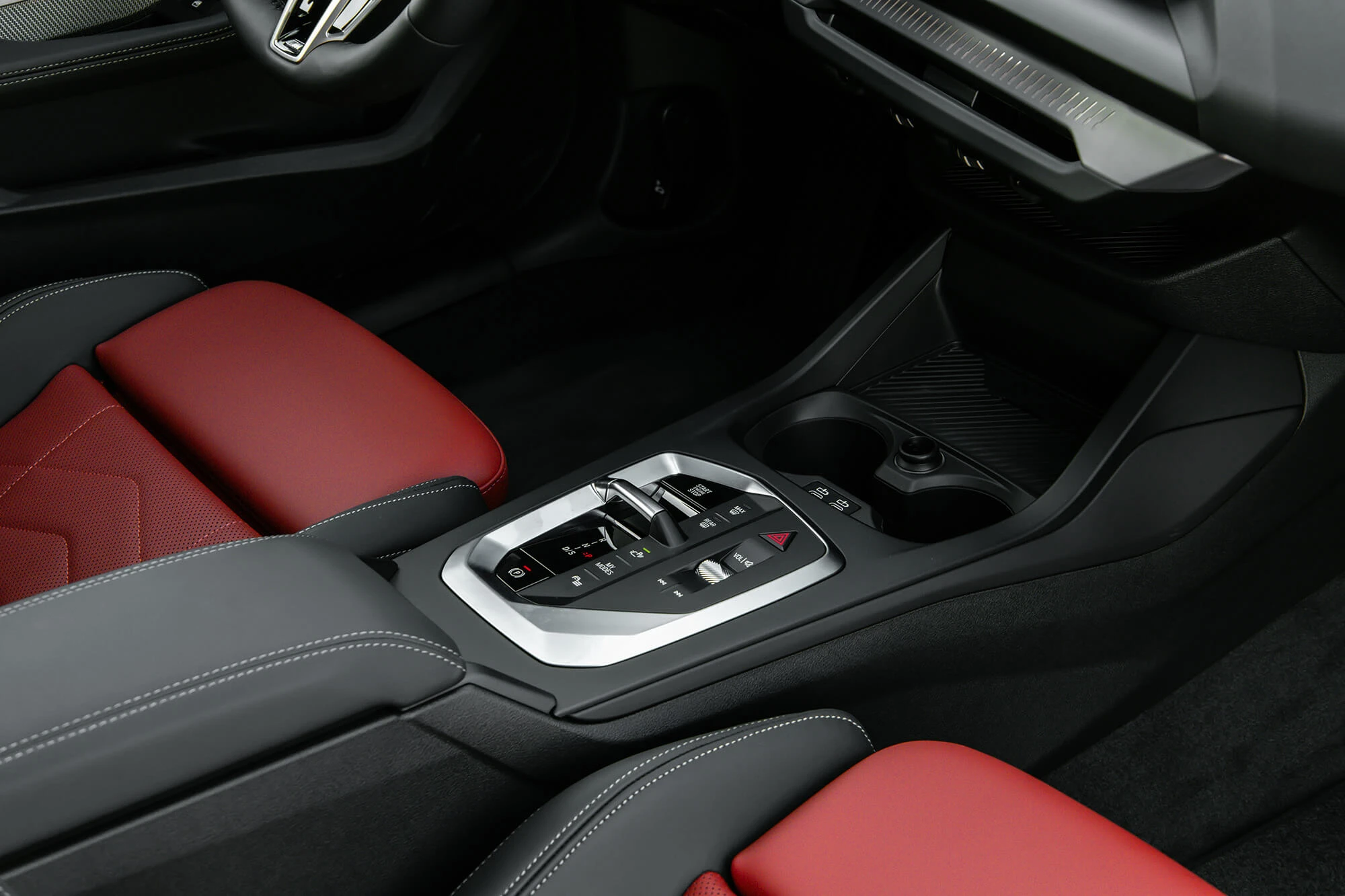 BMW 118i Neue Generation Lila