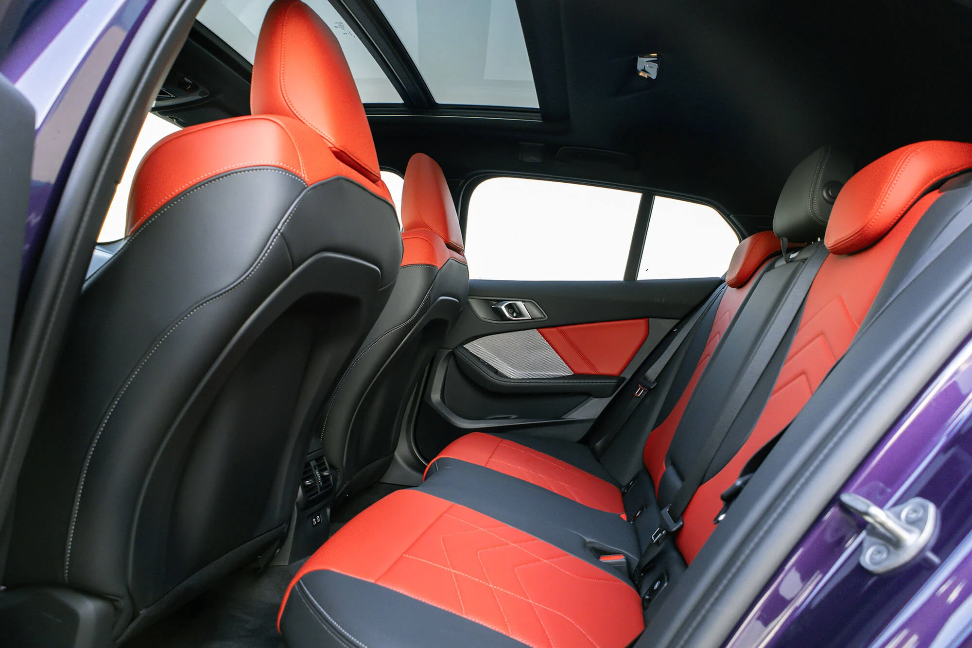 BMW 118i Neue Generation Lila