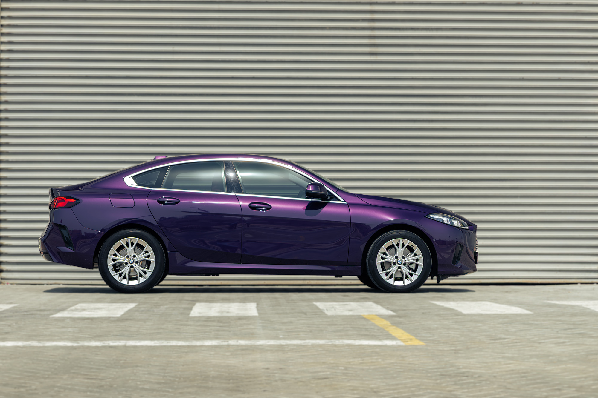 BMW 218i Neue Generation Lila