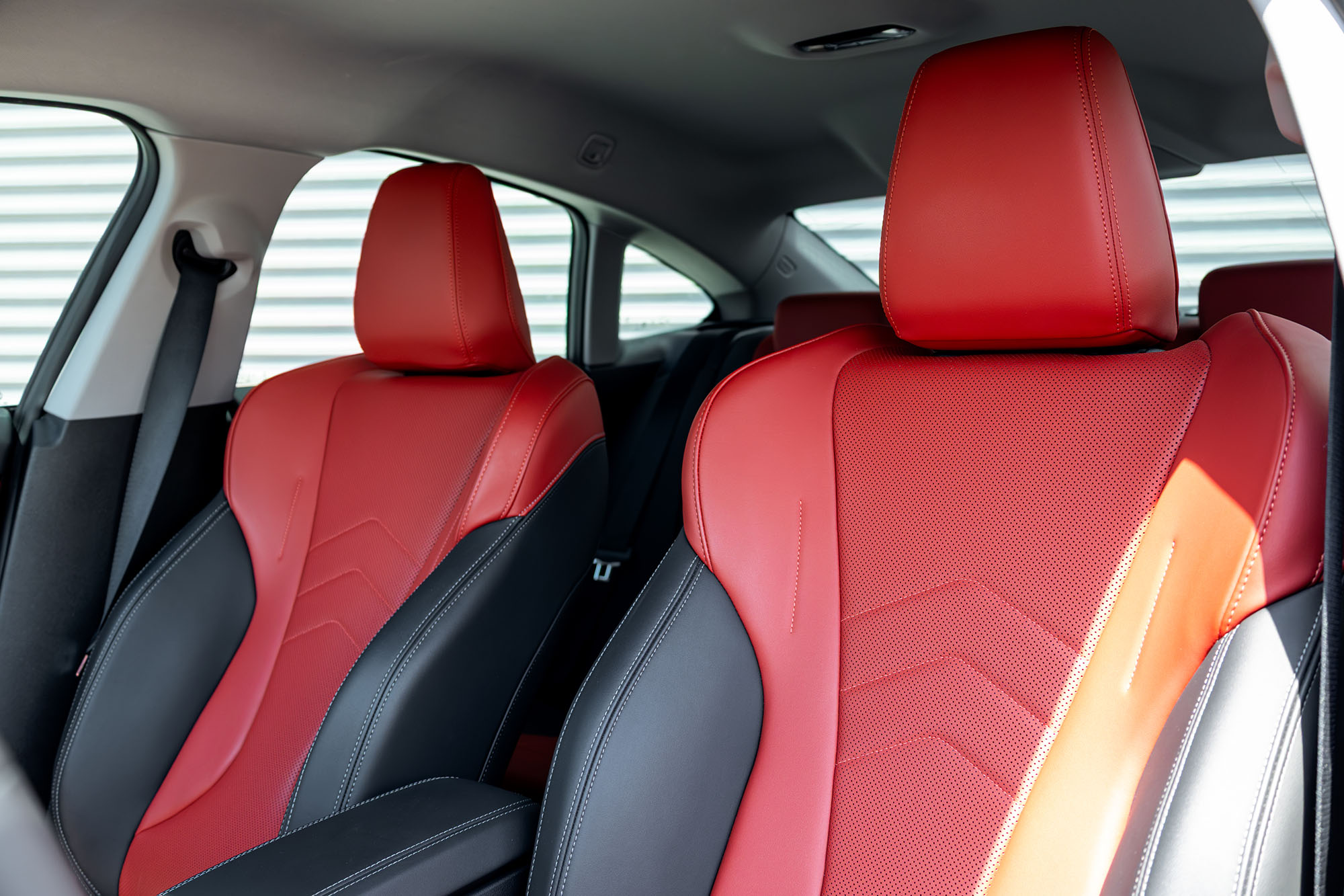 BMW 218i Neue Generation Lila