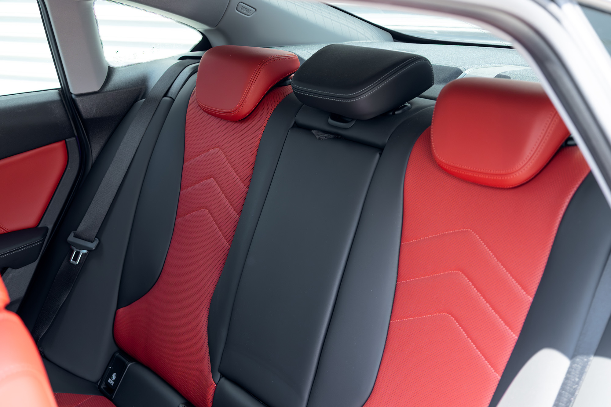 BMW 218i Neue Generation Lila