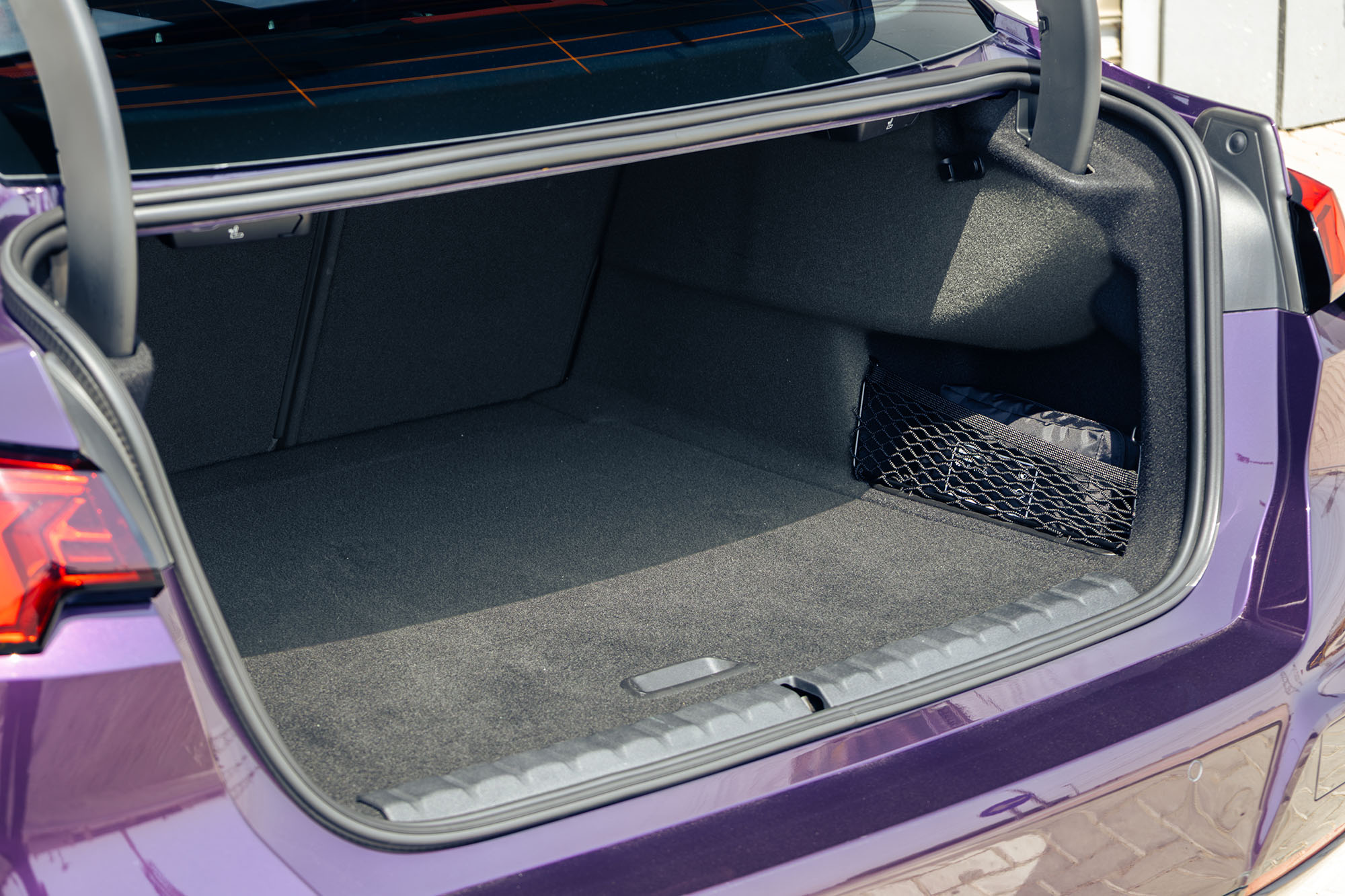 BMW 218i Neue Generation Lila