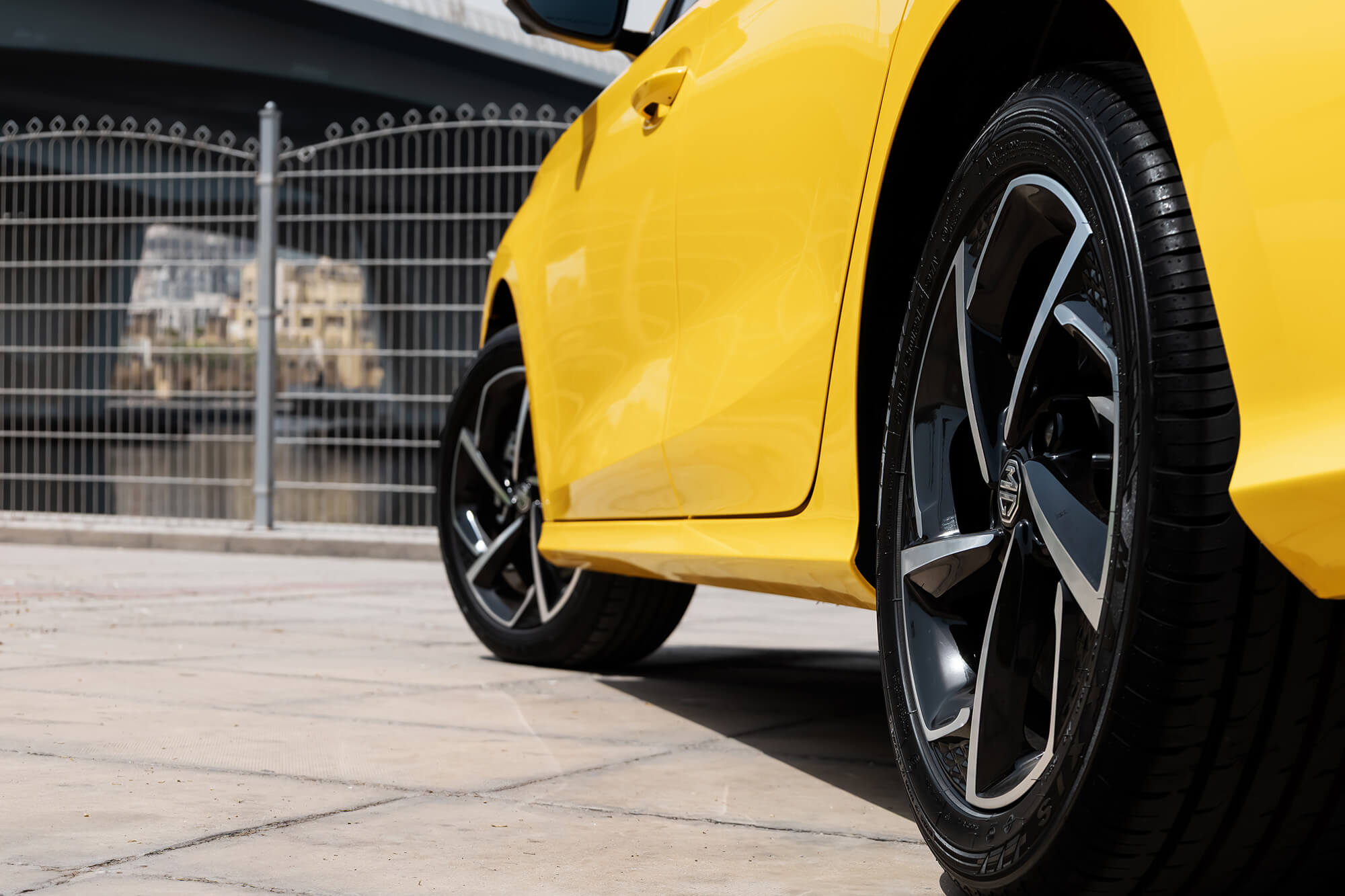 MG GT Yellow