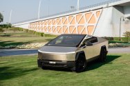 Tesla Cybertruck Prateado