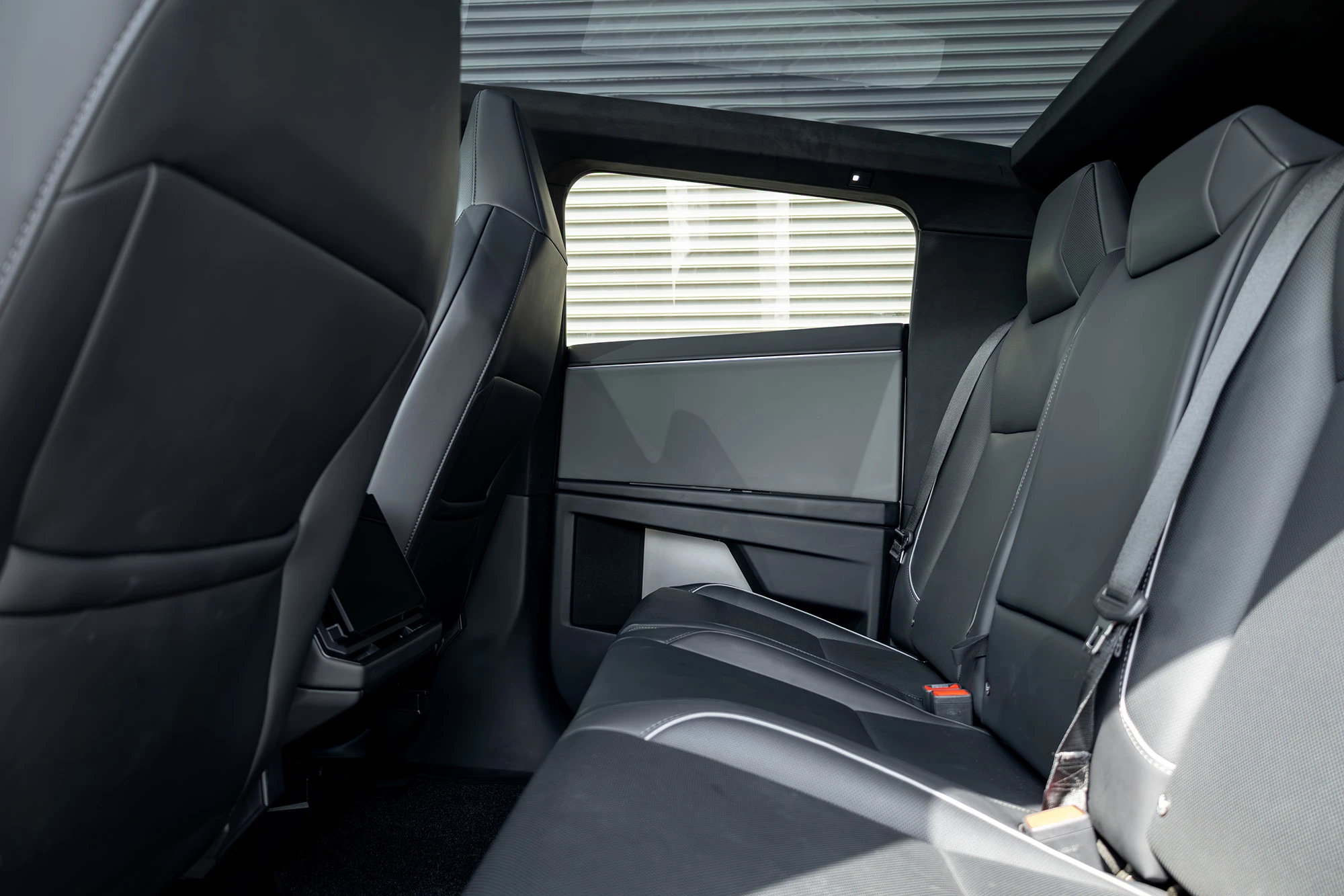 Tesla Cybertruck Silver