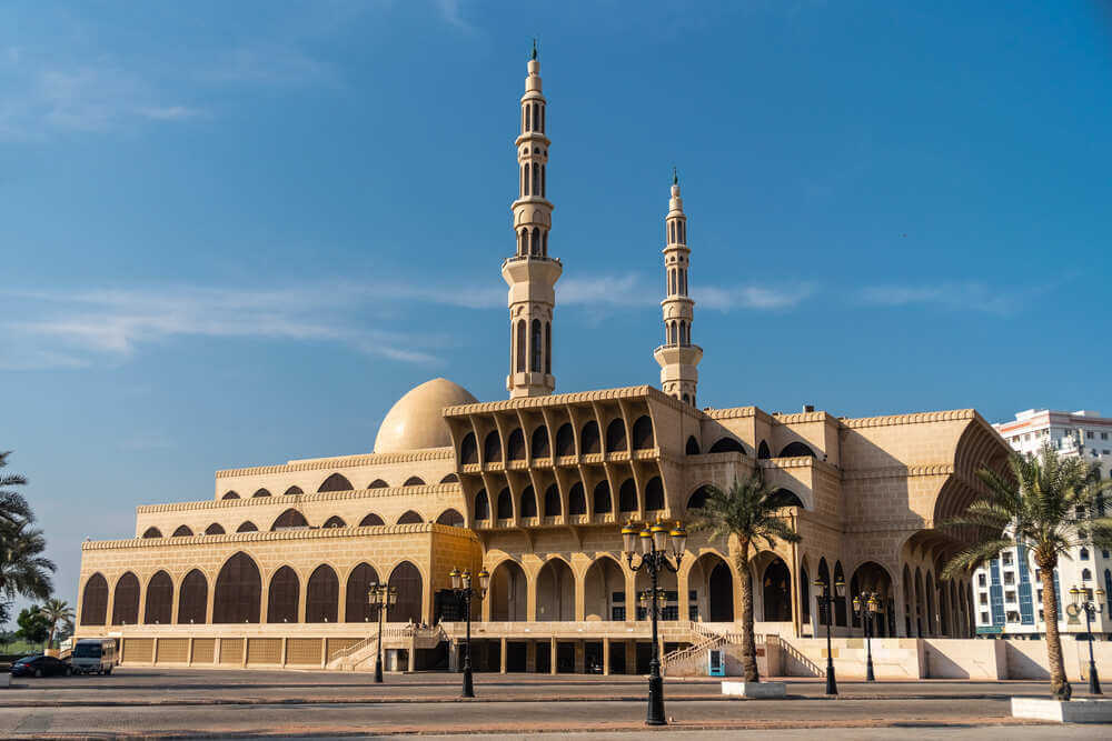 Roi-Faisal-Mosque-Sharjah