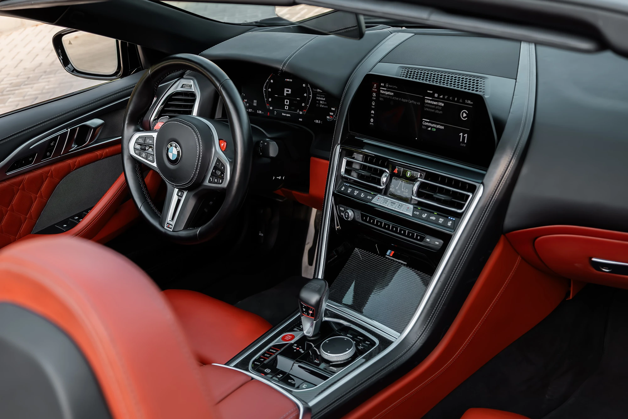 BMW M8 Competition Cabrio Kırmızı