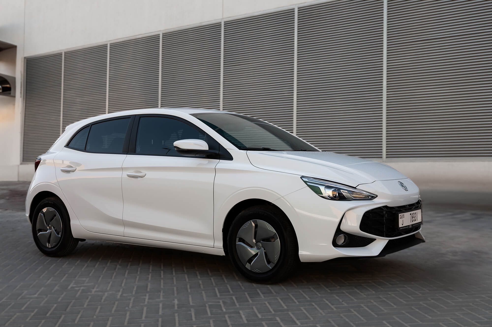 MG 3 White