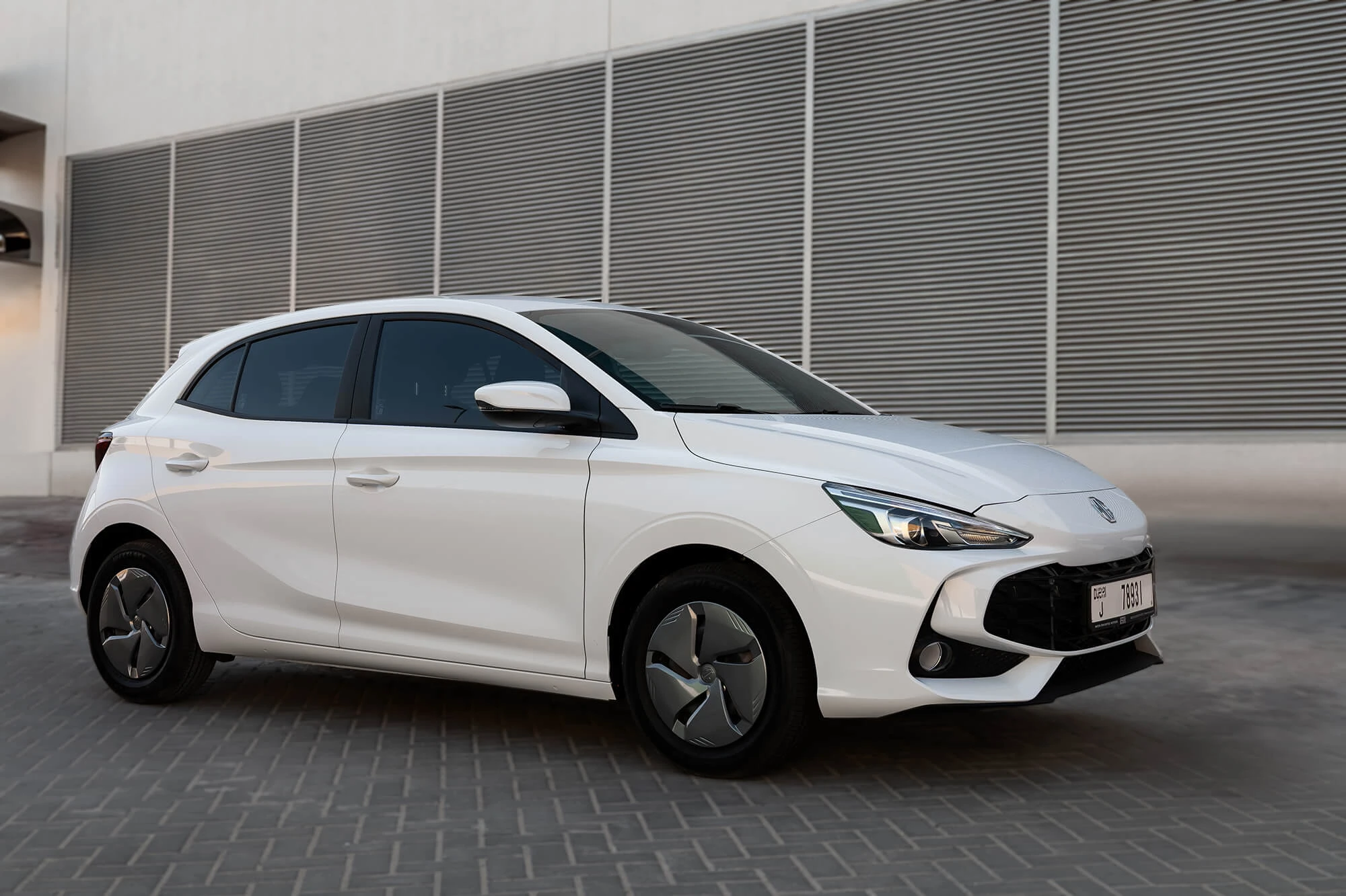 MG 3 White