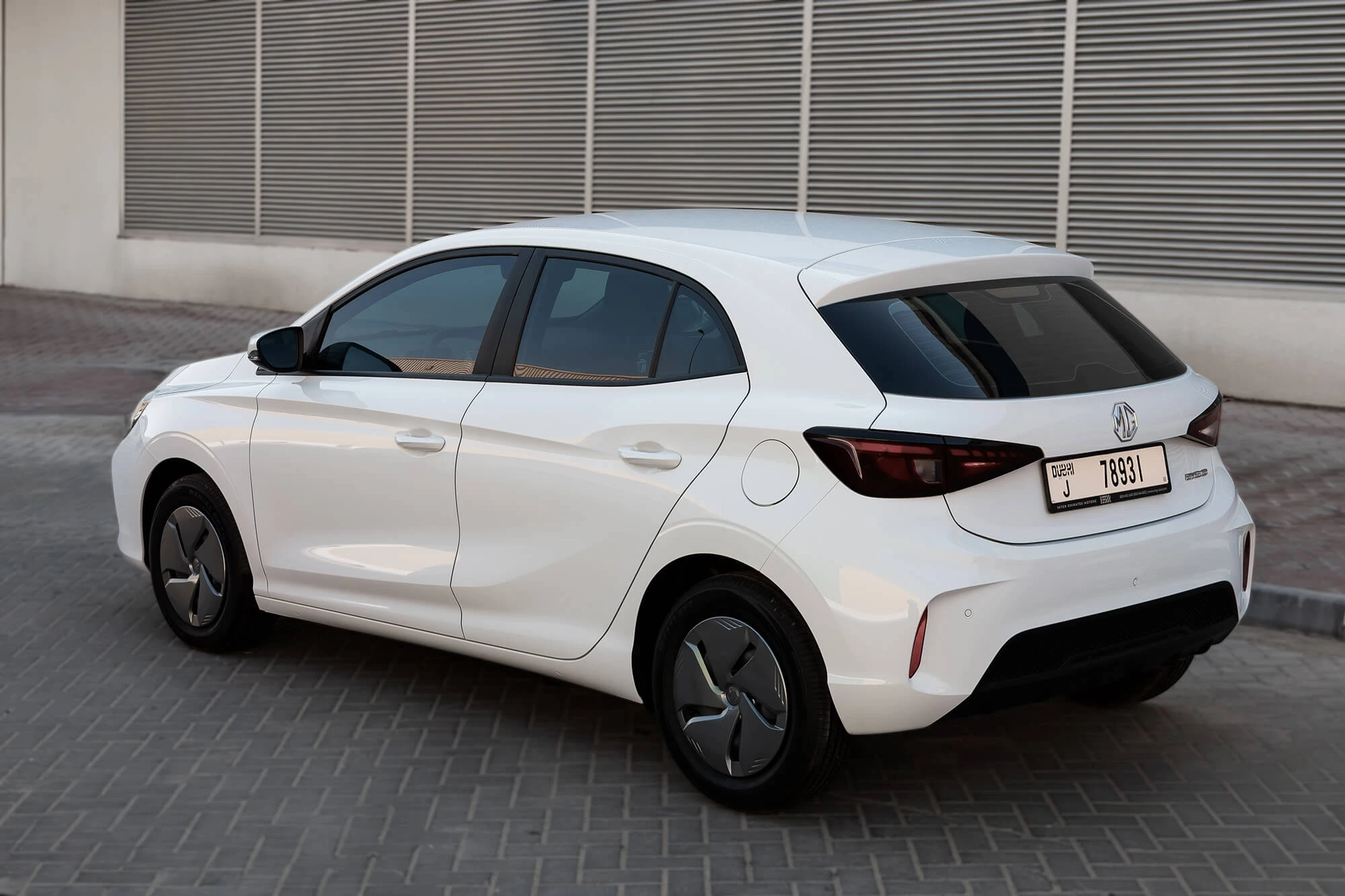 MG 3 White