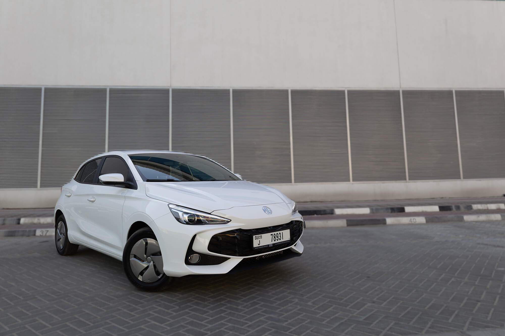 MG 3 White