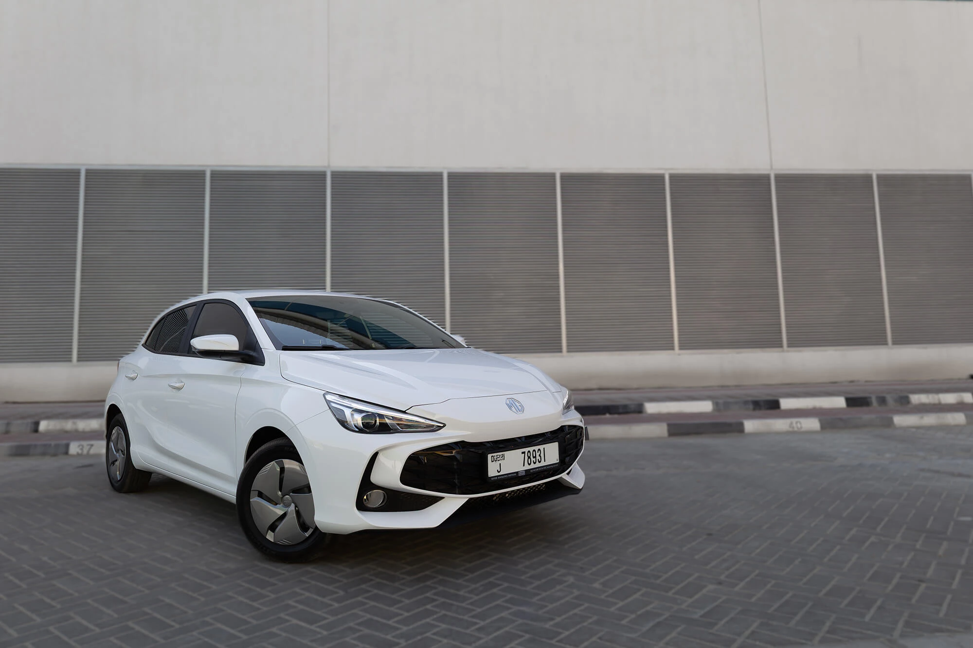 MG 3 White