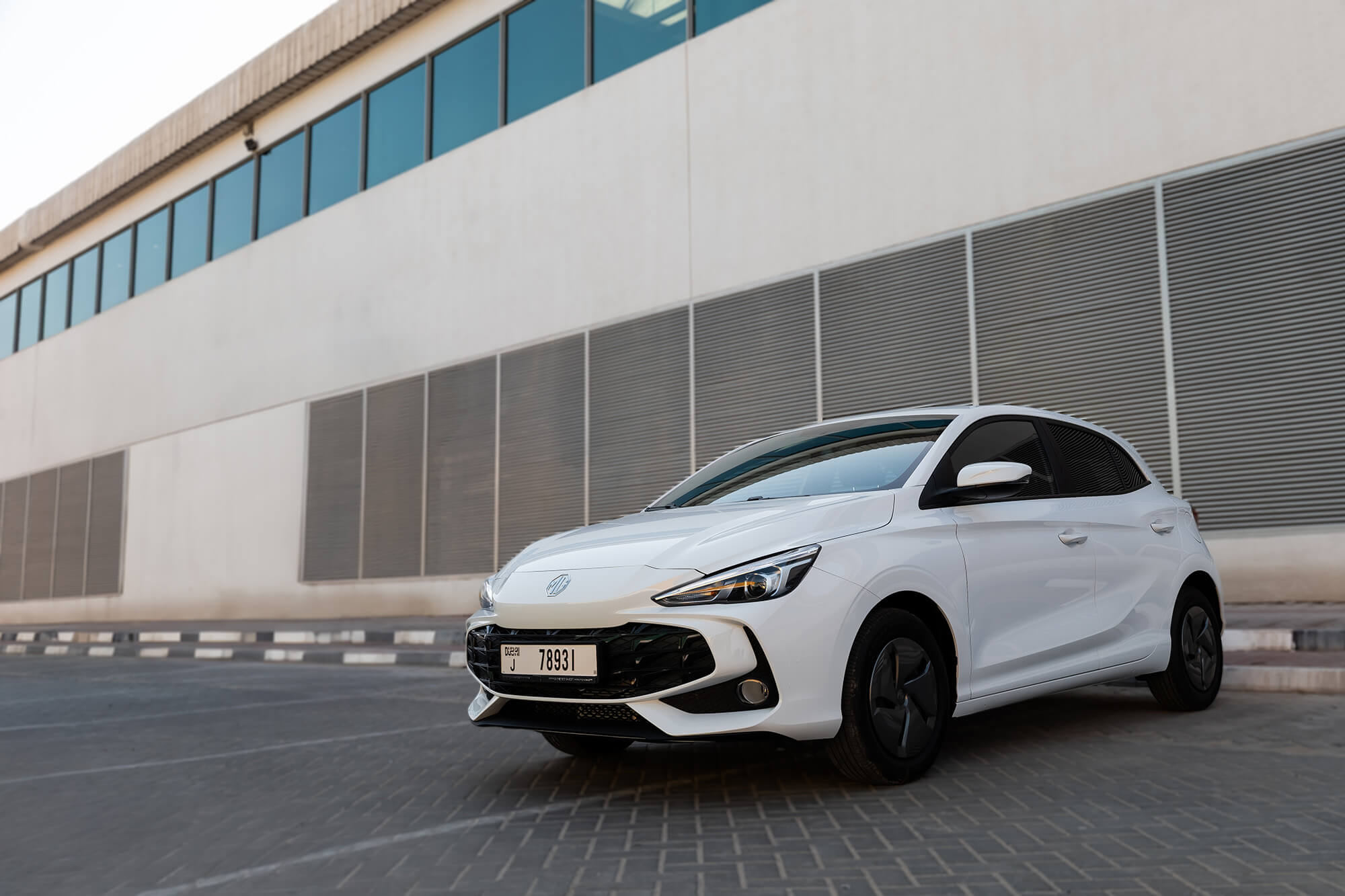 MG 3 White