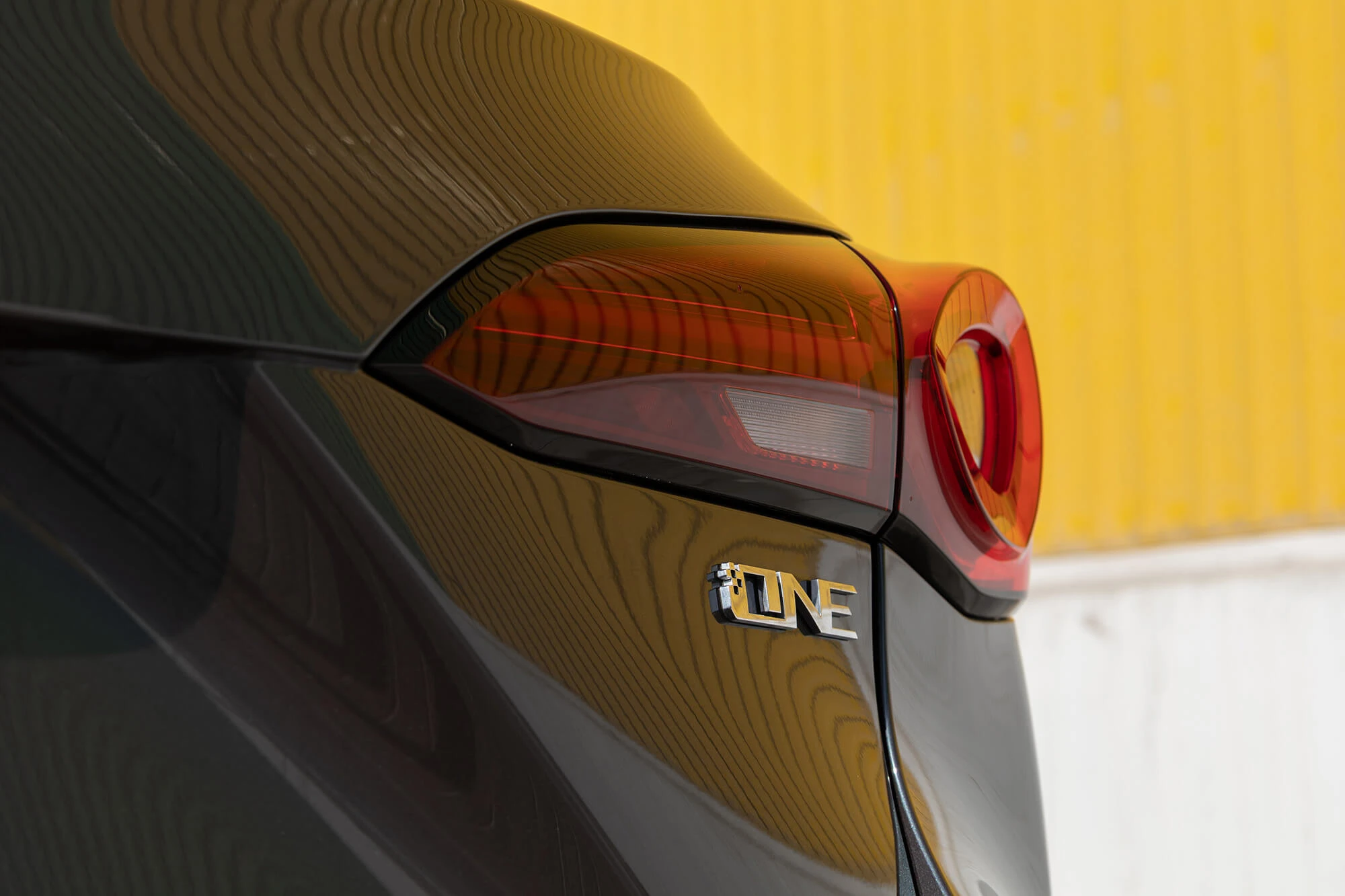 MG One Cinzento