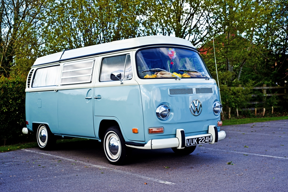 1970-Volkswagen-Bus