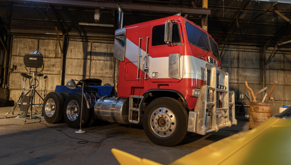 1987-Freightliner-FLA-Semi-Truck