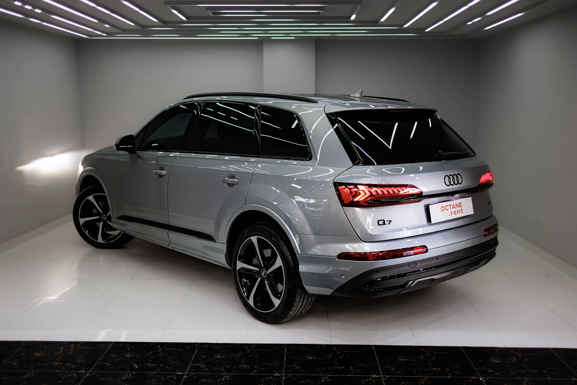 Audi Q7 Silver