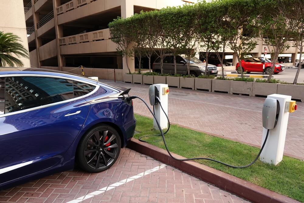 Ladung_ein_Tesla_2