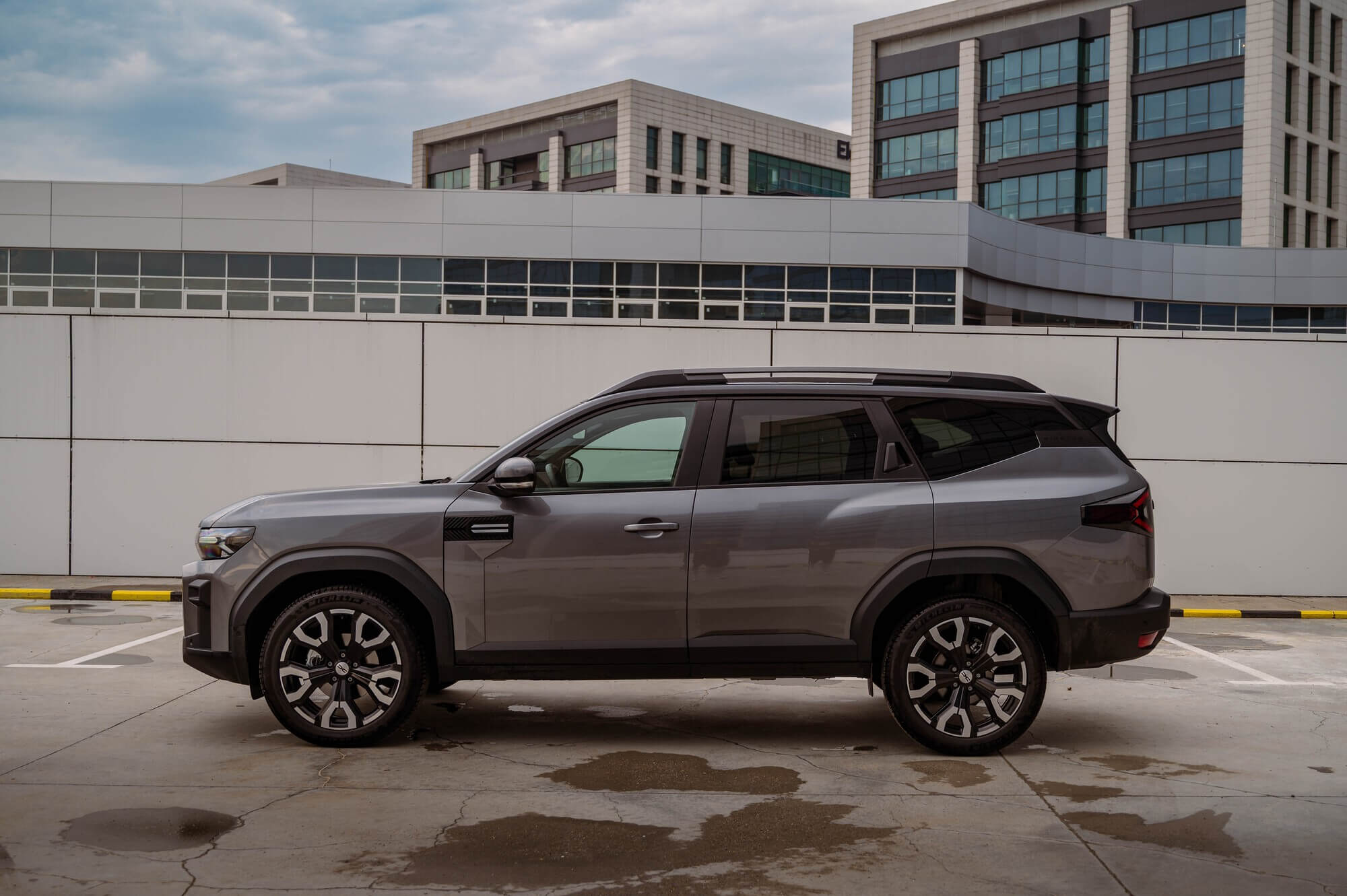Dacia Bigster Grey