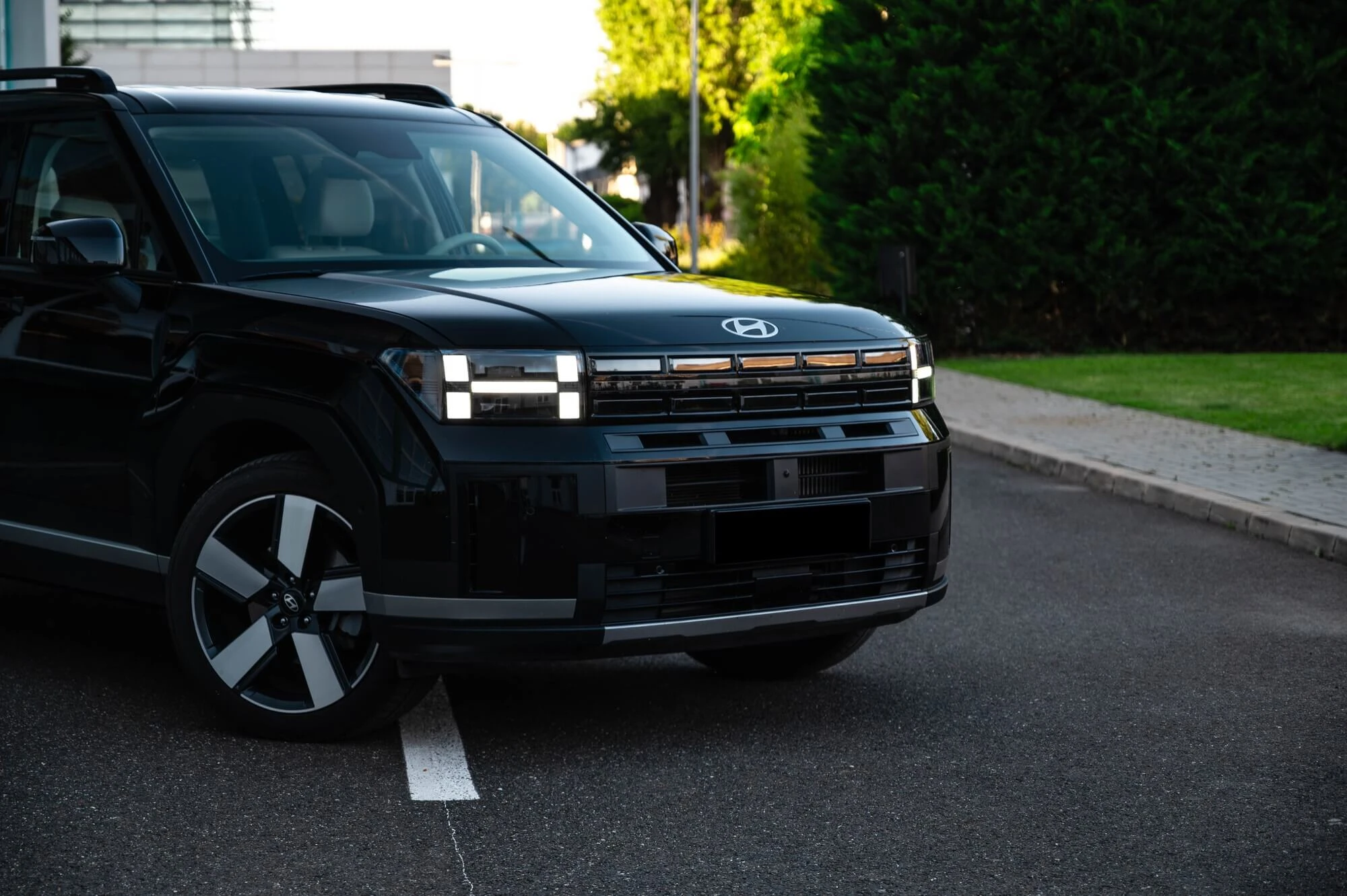 Hyundai Santa Fe Black