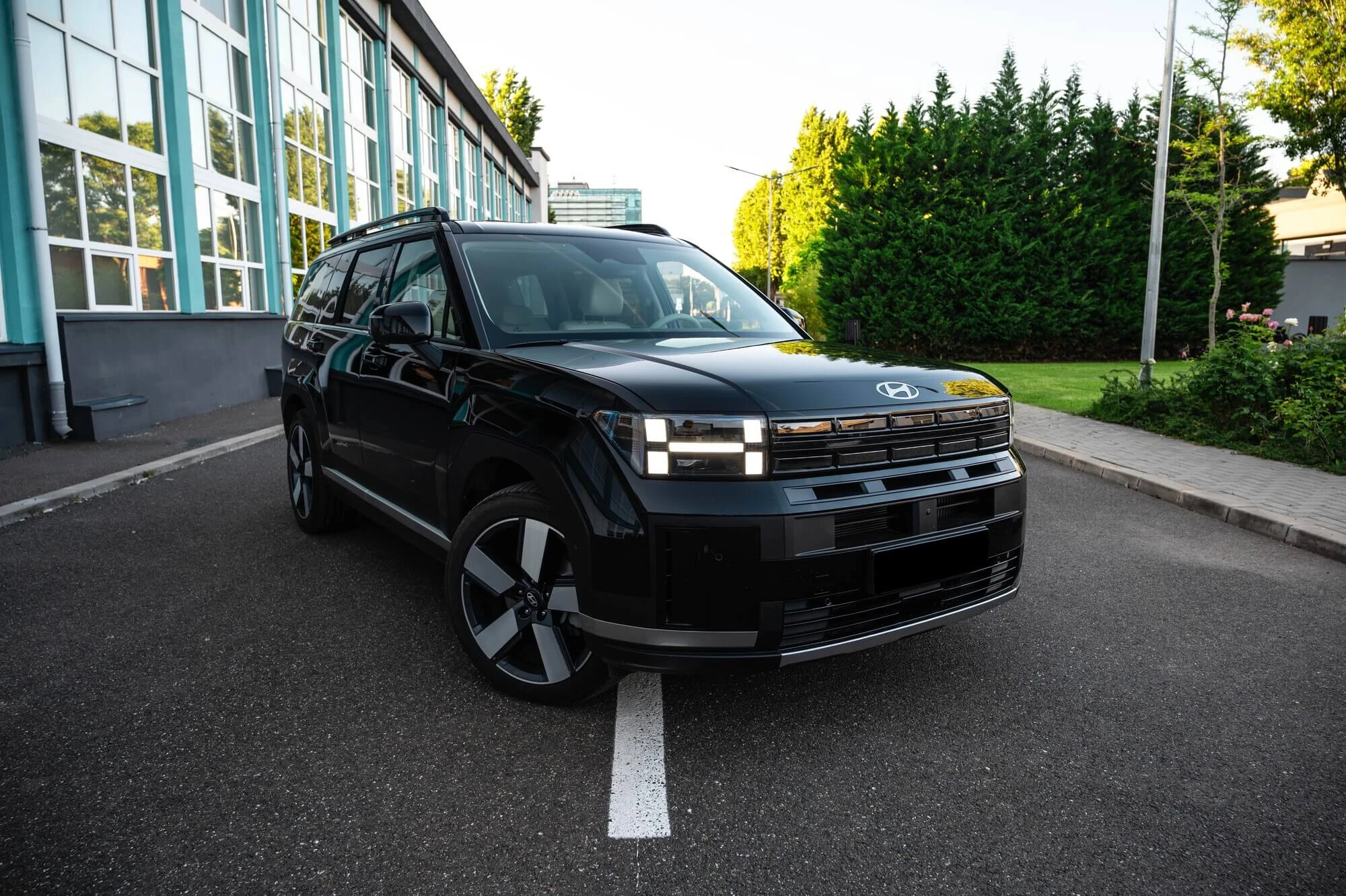 Hyundai Santa Fe Black