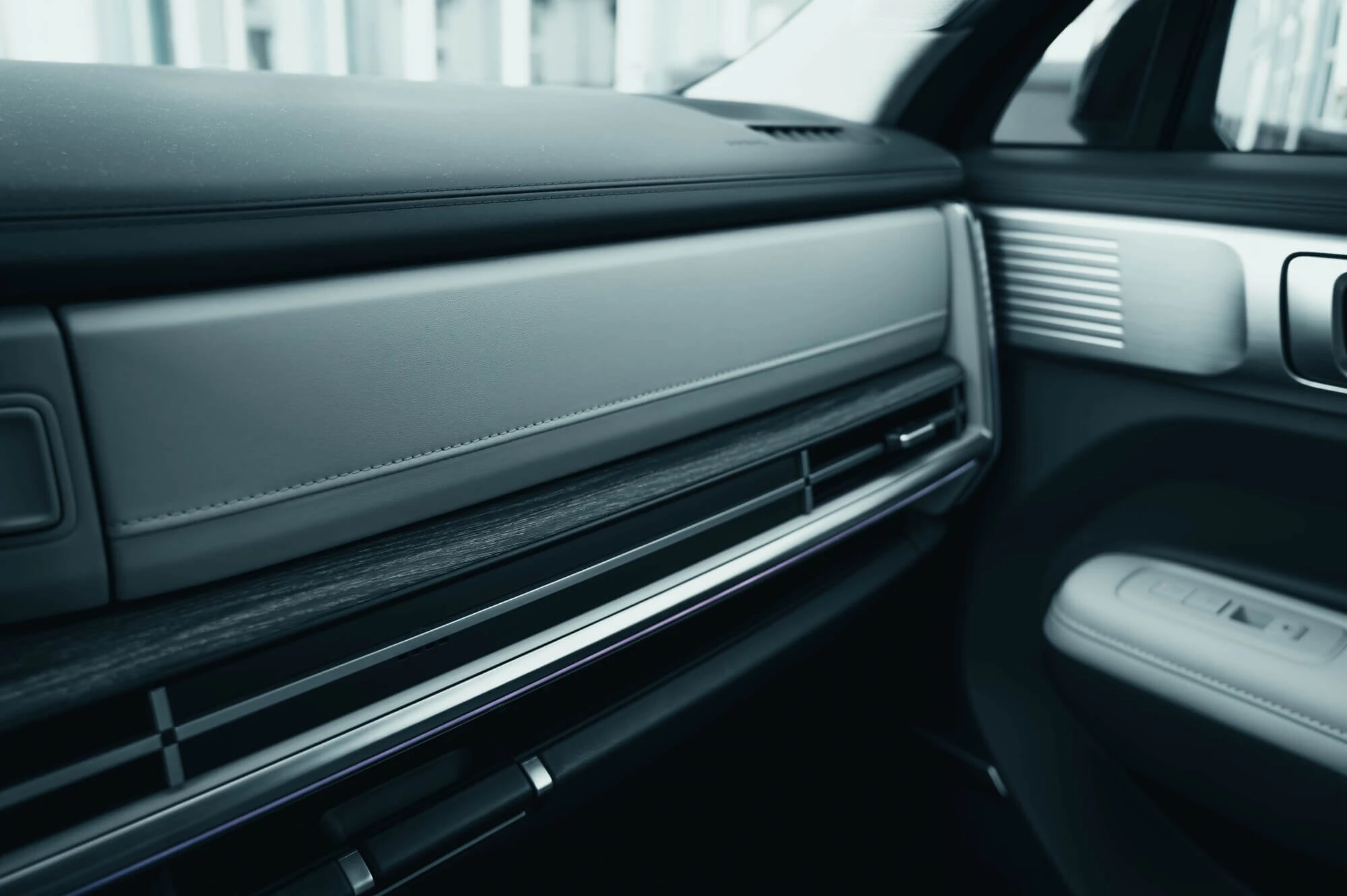 Hyundai Santa Fe Black