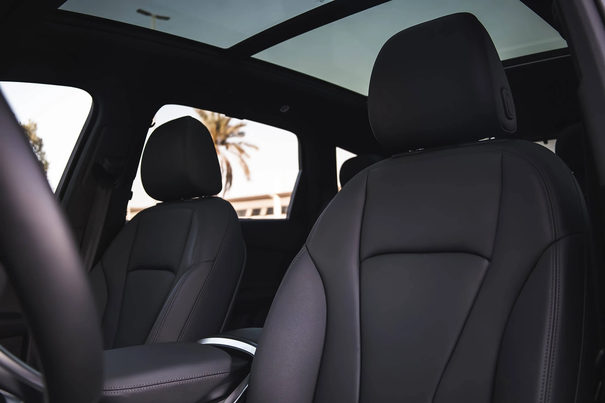 Audi Q7 серебристый