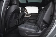 Audi Q7 серебристый
