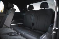 Audi Q7 серебристый