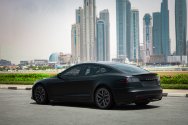Tesla Model S Xadrez Preto Mate