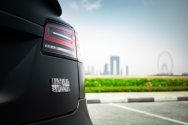 Tesla Model S Xadrez Preto Mate