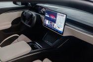 Tesla Model S Xadrez Preto Mate
