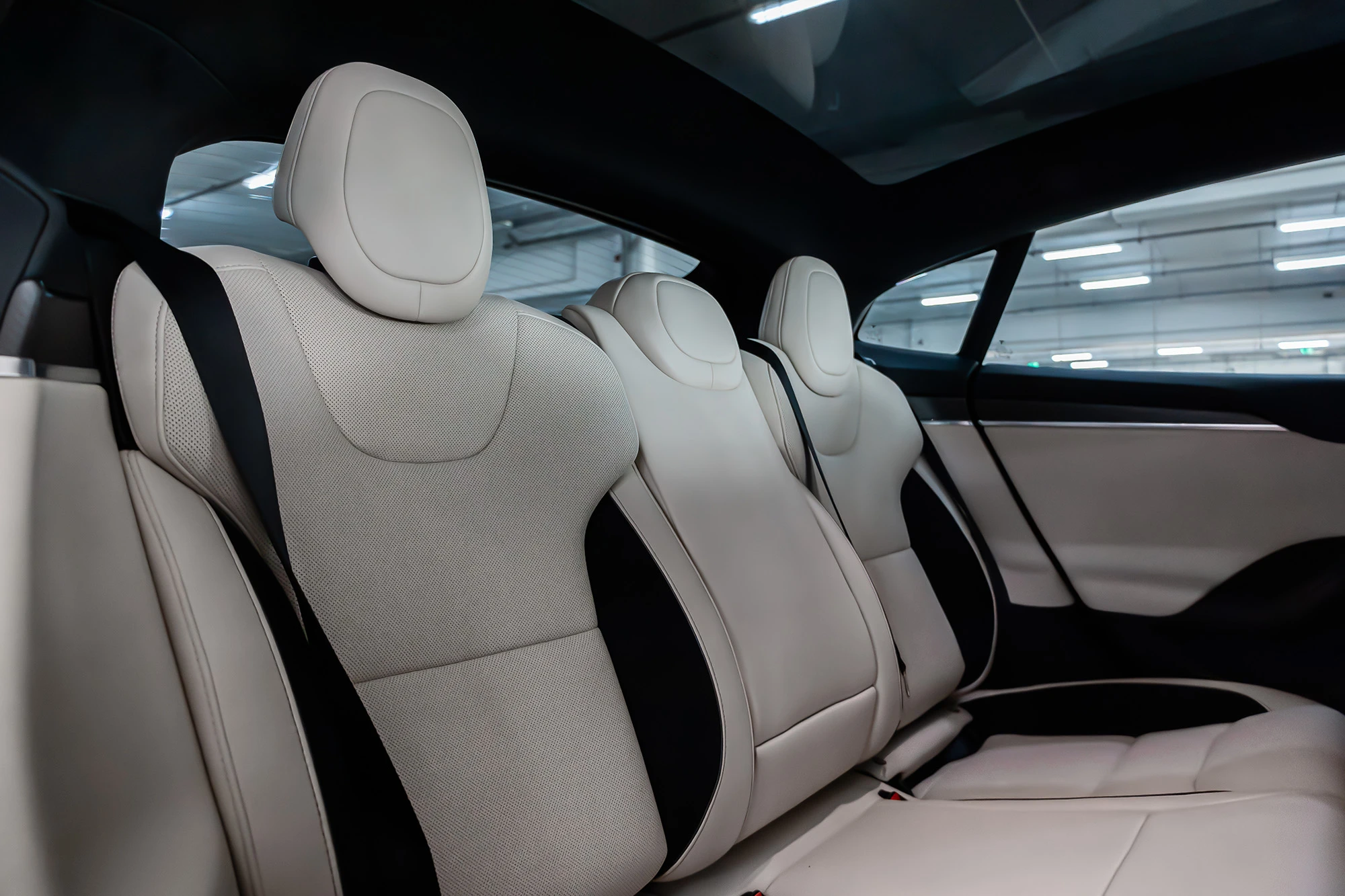 Tesla Model S Xadrez Preto Mate