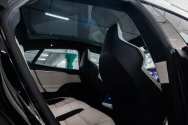 Tesla Model S Xadrez Preto Mate