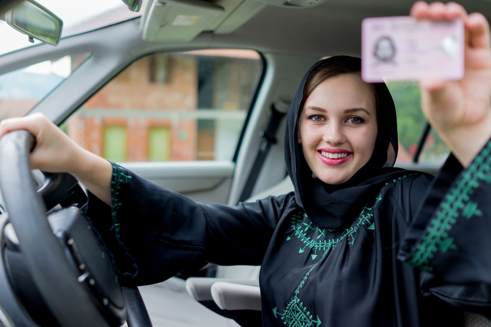 ¿Qué documentos necesito para alquilar un coche en Dubai?