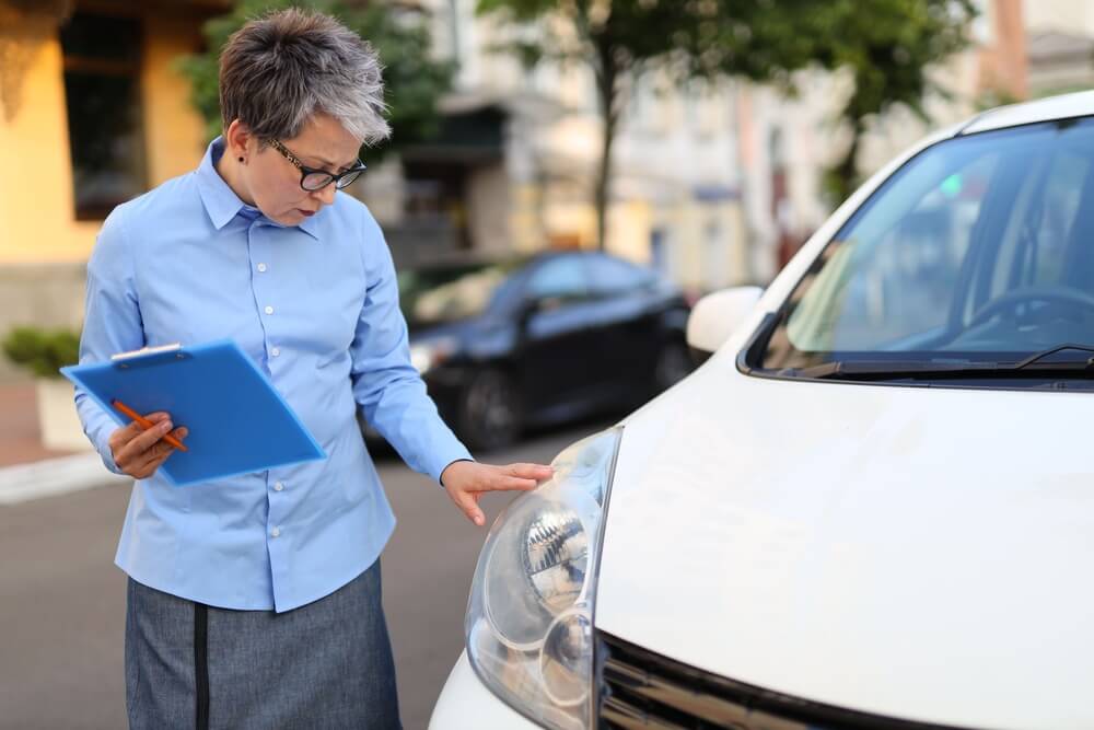 Inspeção automóvel nos EAU: Lista de verificação completa da inspeção de veículos para todos os proprietários de automóveis