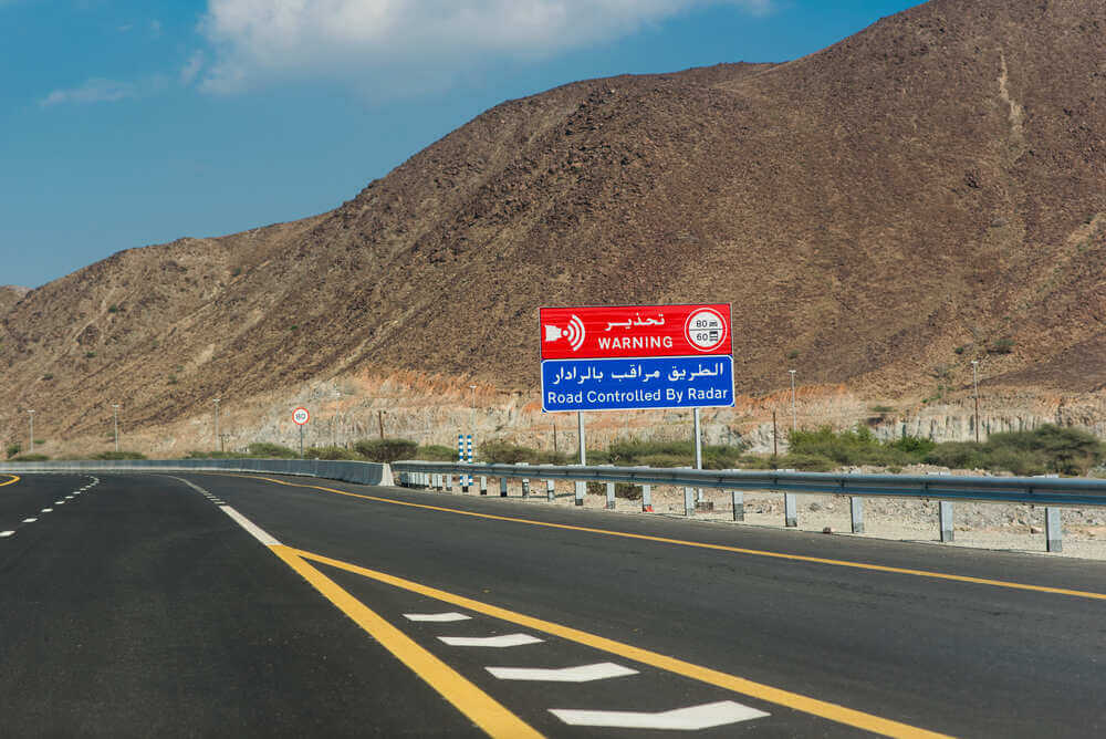 Nouveaux radars de circulation et de vitesse à Dubaï : Amendes et emplacements