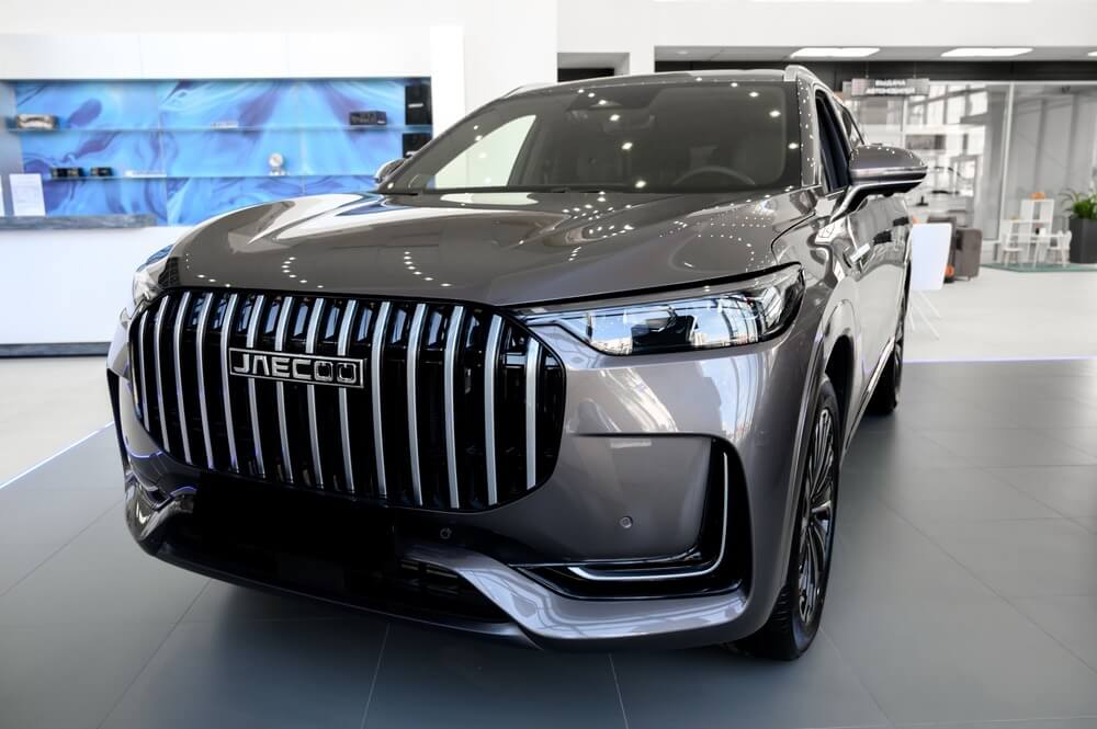 Кроссовер Jaecoo J8 в Дубае