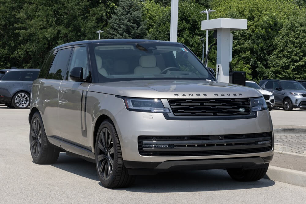 路虎揽胜 PHEV 在迪拜