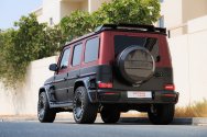 Mercedes G-Class Brabus 800 Carbon Kit черный матовый и красный